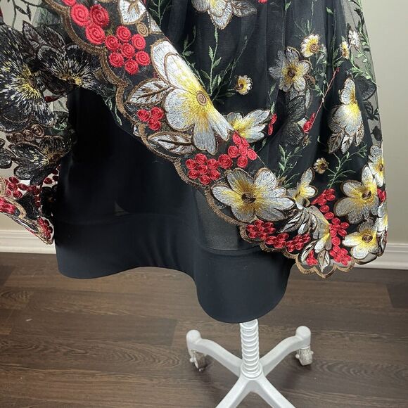 Alice + Olivia Becca Pouf Dress Embroidered Flower Black Dress Size 0 - Picture 6 of 13
